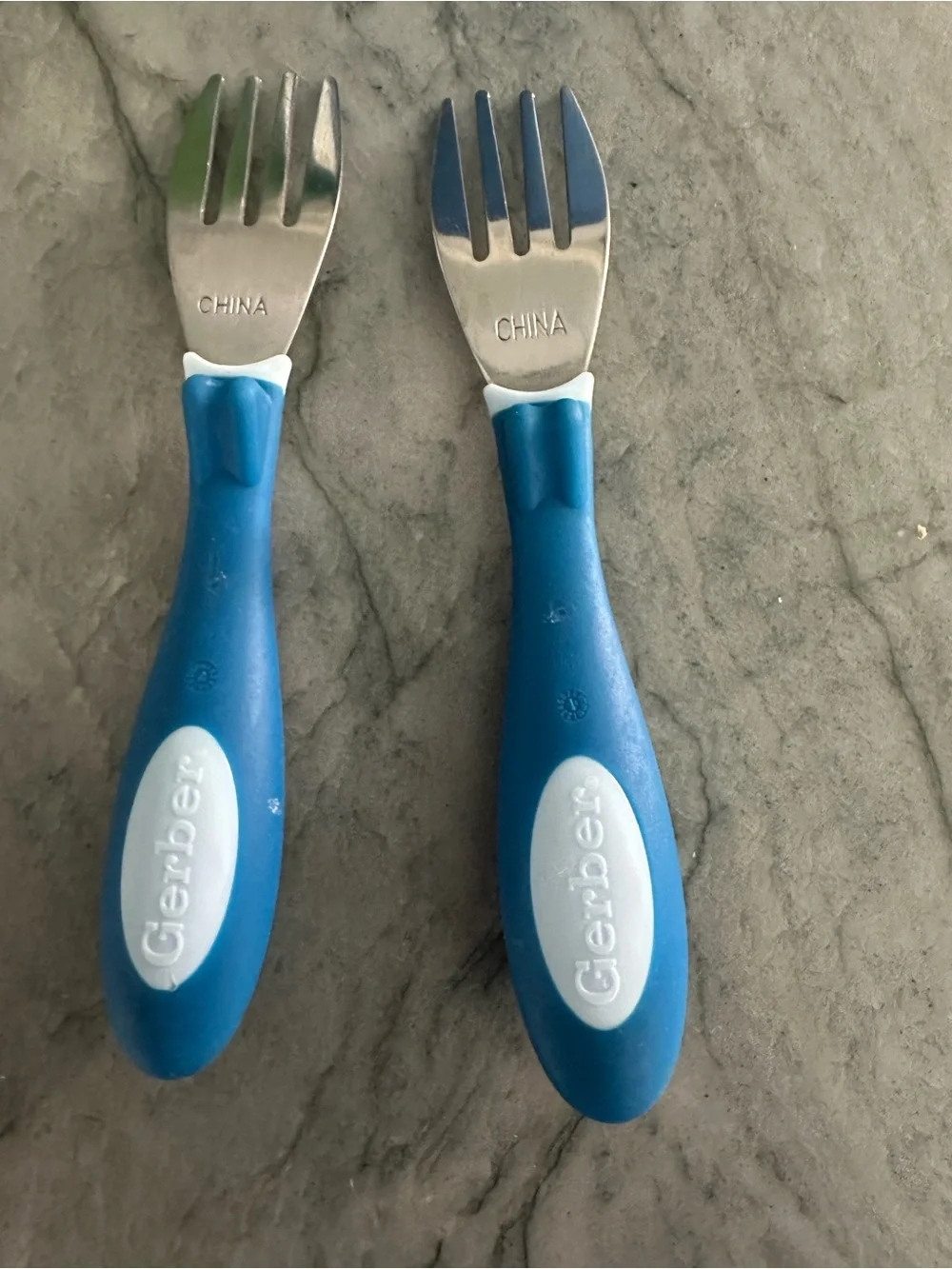 Kids Tupperware Cups with Blue Gerber Forks